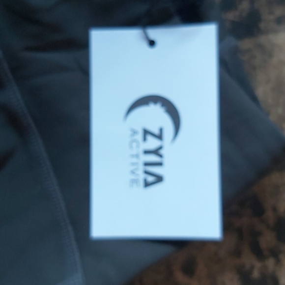 Zyia 7/8 leggings - Picture 2 of 4